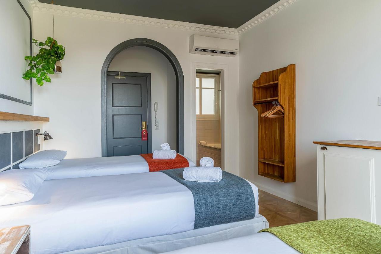 Casa Gracia Hostel Barcelona Exterior photo